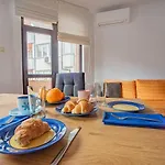 Epicenter By Rv Apartment Warna
